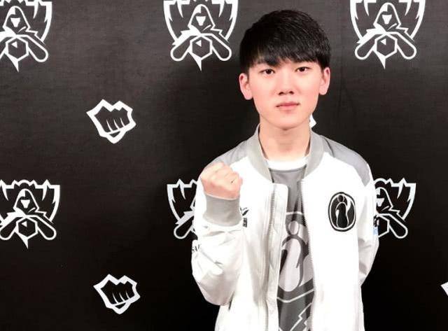 塔被任命为 塔被任命为