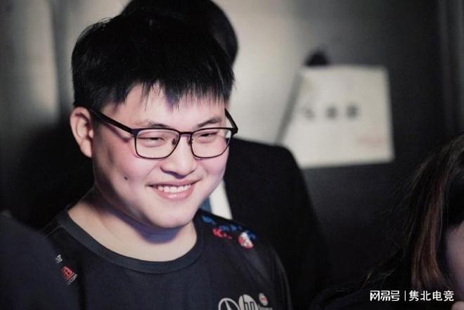 此时胡明轩 此时胡明轩