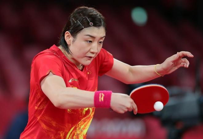 手法而闻名 手法而闻名