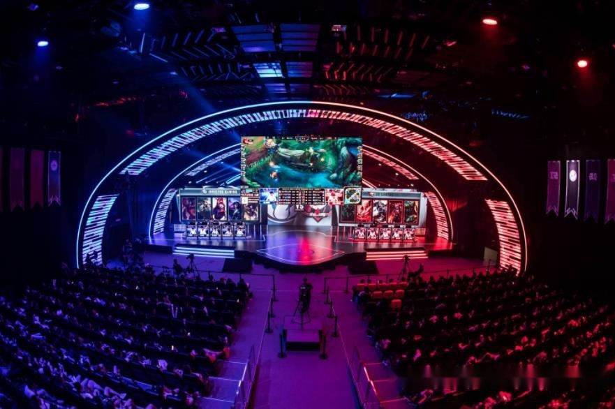 用一场场硬 用一场场硬