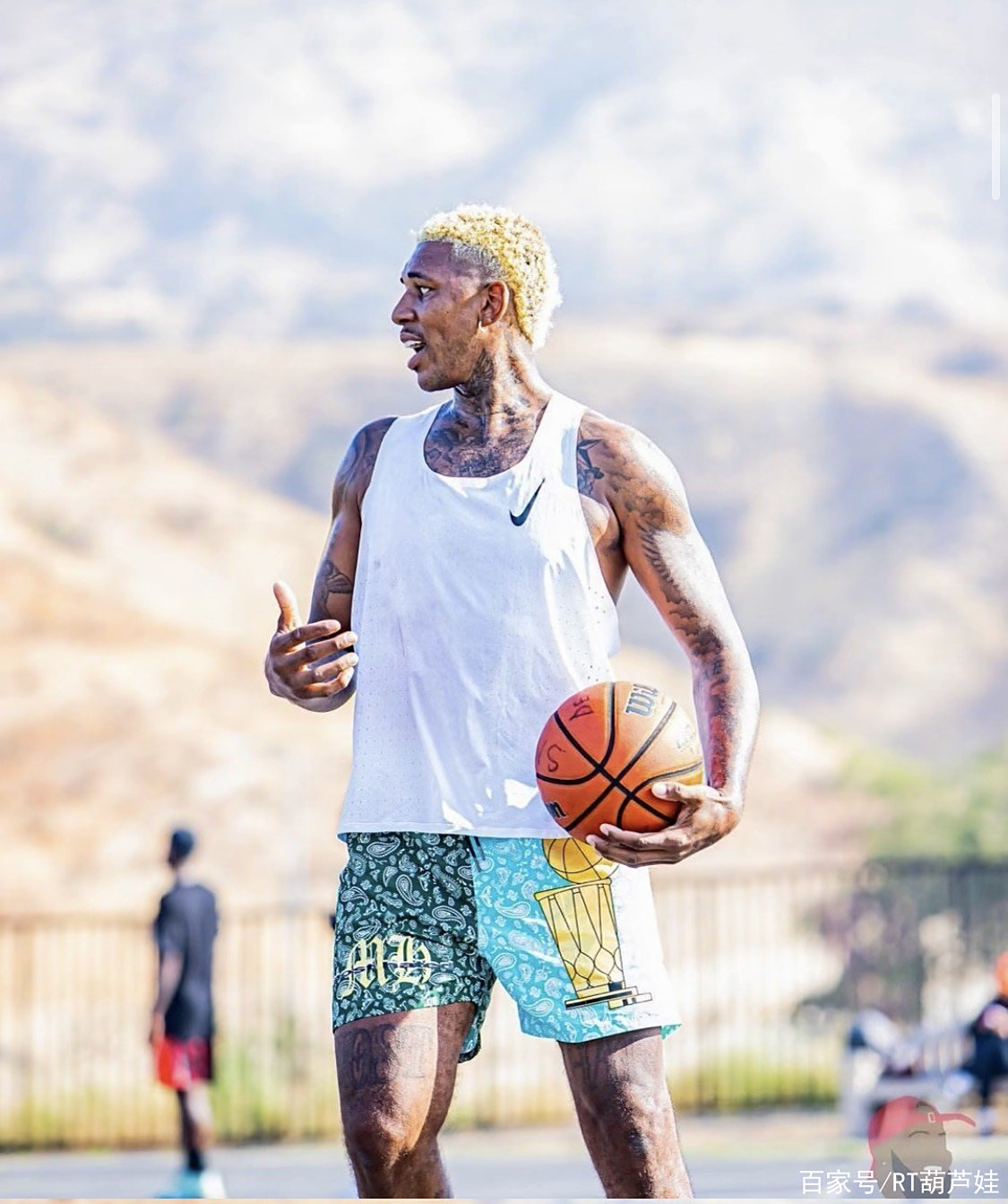 不同之处在 不同之处在